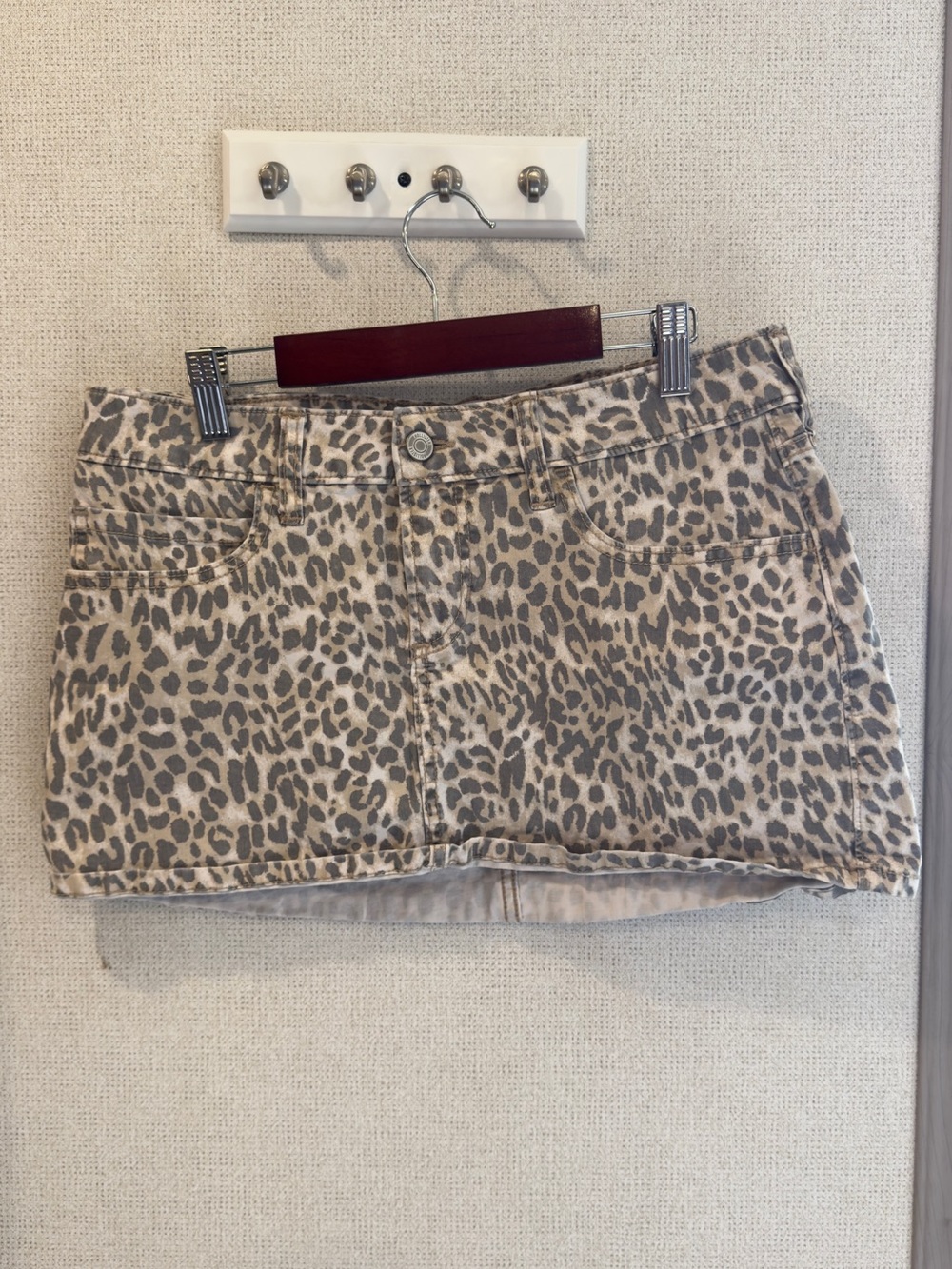 Hollister Leopard-Print Mini Skirt - Beige and Gray